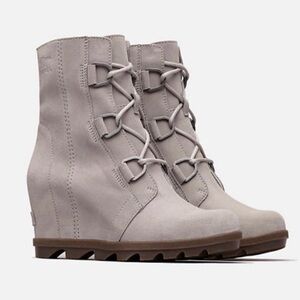 Sorel Joan of arctic ll wedge boot in dove grey Sz11